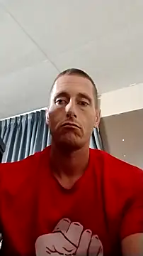Snapshot of majestic4u chatting on 09-18-25, 05:21 majestic4u online show from 09-18-25, 05:21