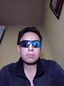 Snapshot of aczinovelez342 chatting on 09-10-25, 08:57 aczinovelez342 online show from 09-10-25, 08:57