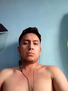 Snapshot of aczinovelez342 chatting on 09-18-25, 12:13 aczinovelez342 online show from 09-18-25, 12:13