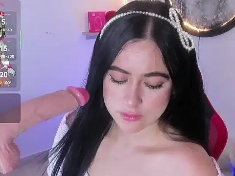 Snapshot of lana_grenville chatting on 09-23-25, 02:02 lana grenville online show from 09-23-25, 02:02