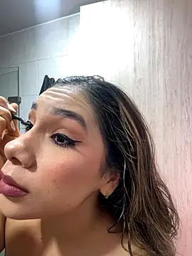 NicoleArmani online show from 10-21-25, 04:28