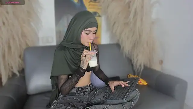 seraphine arabic online show from 04-13-26, 01:26