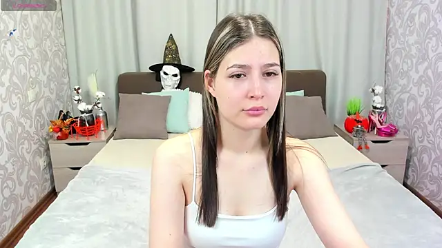 Snapshot of AmelliaClark chatting on 10-27-25, 02:12 AmelliaClark online show from 10-27-25, 02:12
