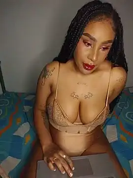 Queen Amara online show from 05-24-26, 04:01