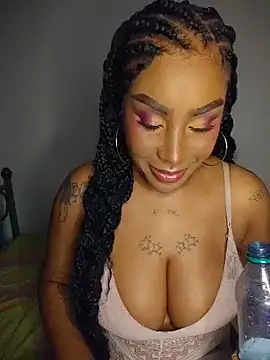 Snapshot of Queen_Amara chatting on 07-05-26, 04:19 Queen Amara online show from 07-05-26, 04:19
