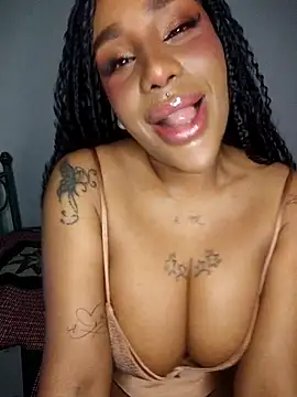 Queen Amara online show from 04-24-26, 04:14