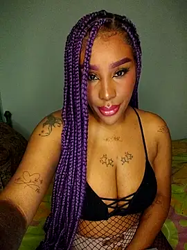 Snapshot of Queen_Amara chatting on 11-28-25, 03:17 Queen Amara online show from 11-28-25, 03:17