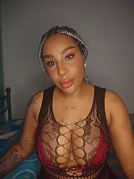 Snapshot of Queen_Amara chatting on 06-04-26, 04:17 Queen Amara online show from 06-04-26, 04:17