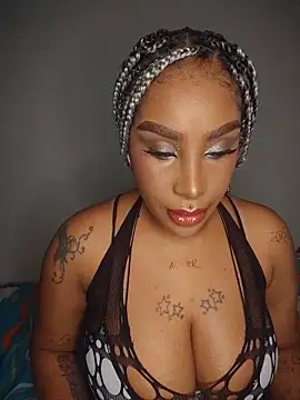 Snapshot of Queen_Amara chatting on 06-07-26, 04:39 Queen Amara online show from 06-07-26, 04:39