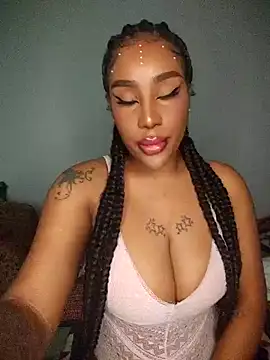 Snapshot of Queen_Amara chatting on 11-17-25, 02:59 Queen Amara online show from 11-17-25, 02:59