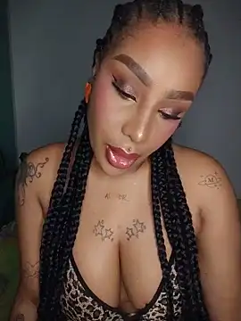 Queen Amara online show from 06-01-26, 04:02