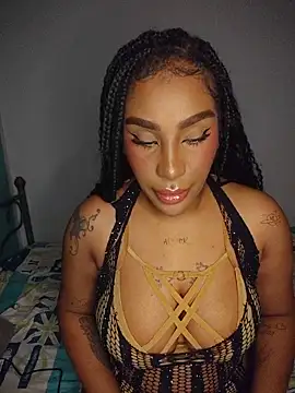 Queen Amara online show from 05-21-26, 03:59