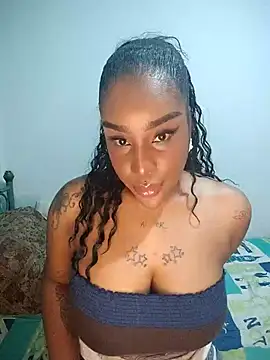 Snapshot of Queen_Amara chatting on 02-26-26, 03:50 Queen Amara online show from 02-26-26, 03:50