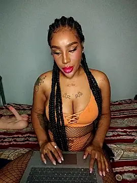 Snapshot of Queen_Amara chatting on 11-22-25, 03:27 Queen Amara online show from 11-22-25, 03:27