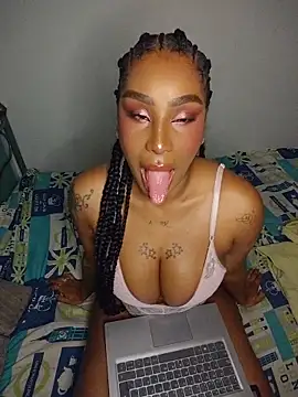 Queen Amara online show from 05-28-26, 04:09