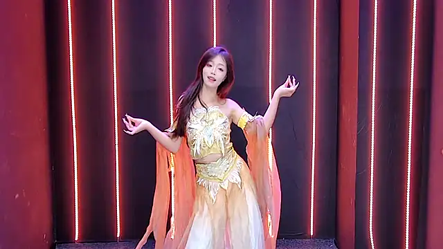 queen-001 online show from 12-01-25, 01:45