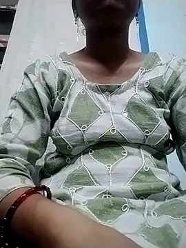 Snapshot of Komal-Rajput chatting on 09-18-25, 01:14 Komal-Rajput online show from 09-18-25, 01:14