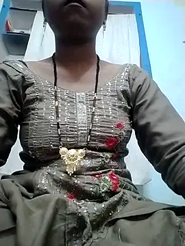 Snapshot of Komal-Rajput chatting on 09-19-25, 09:46 Komal-Rajput online show from 09-19-25, 09:46