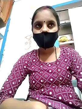 Snapshot of Komal-Rajput chatting on 09-11-25, 07:25 Komal-Rajput online show from 09-11-25, 07:25