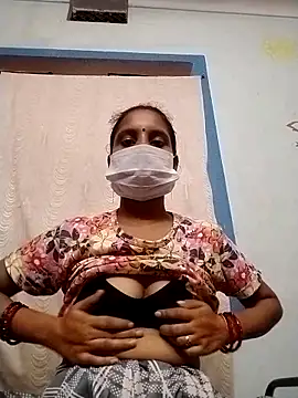 Snapshot of Komal-Rajput chatting on 09-10-25, 06:07 Komal-Rajput online show from 09-10-25, 06:07