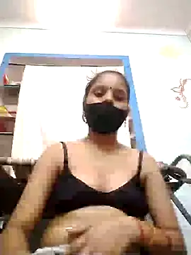 Snapshot of Komal-Rajput chatting on 09-14-25, 08:37 Komal-Rajput online show from 09-14-25, 08:37