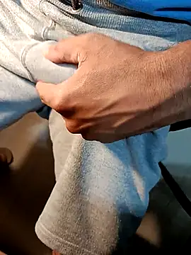 Gallo001 online show from 11-30-25, 02:56