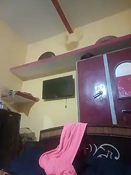 Hot-kal93 online show from 12-17-25, 09:36