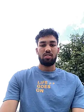 Snapshot of cutekaran chatting on 10-09-25, 11:11 cutekaran online show from 10-09-25, 11:11