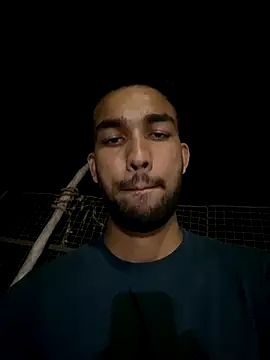 Snapshot of cutekaran chatting on 10-17-25, 03:47 cutekaran online show from 10-17-25, 03:47