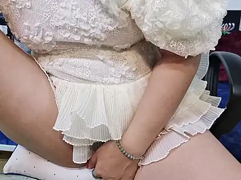 Ami 8x online show from 11-22-25, 02:21