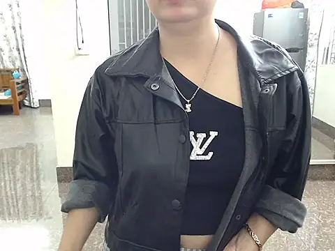 Ami 8x online show from 11-05-25, 01:25