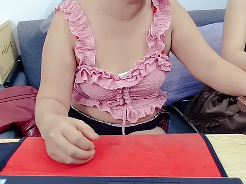 Ami 8x online show from 02-04-26, 01:17