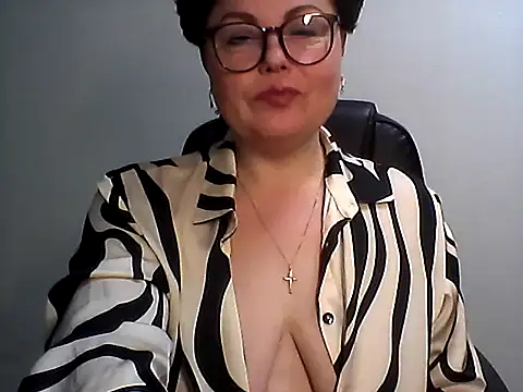 EllaLove2277 online show from 02-26-26, 06:35