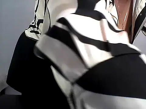 EllaLove2277 online show from 12-05-25, 06:56