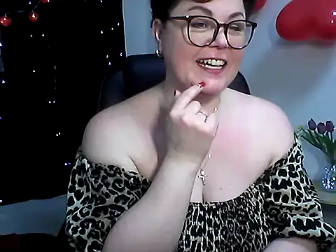 EllaLove2277 online show from 02-12-26, 07:19