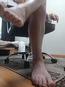 EllaLove2277 online show from 05-28-26, 06:32
