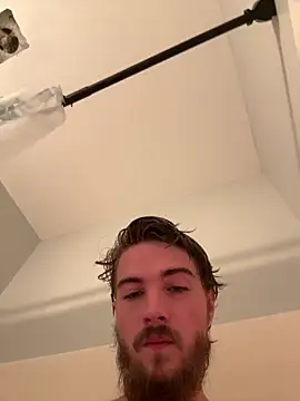 Snapshot of Justtosee28 chatting on 10-28-25, 01:43 Justtosee28 online show from 10-28-25, 01:43