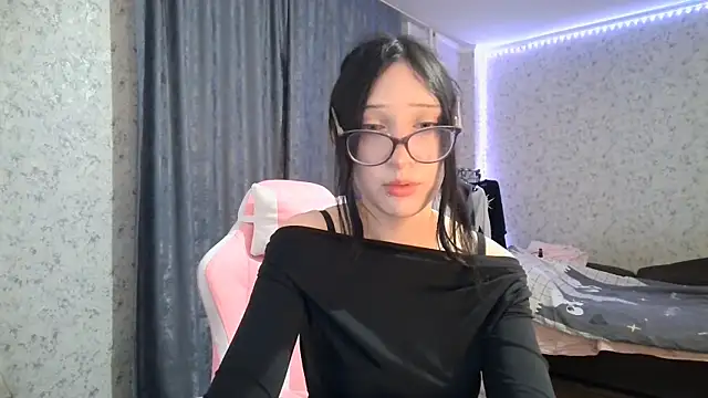 KeicyKlark online show from 10-03-25, 06:09