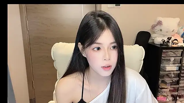 Koi-00 online show from 11-13-25, 06:23