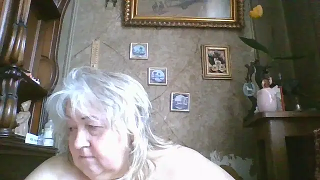 Lala-Love56 online show from 04-04-26, 06:42