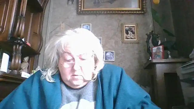 Lala-Love56 online show from 10-28-25, 07:07