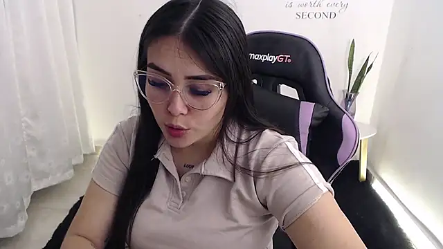 Snapshot of amberbakee chatting on 06-30-26, 03:56 amberbakee online show from 06-30-26, 03:56