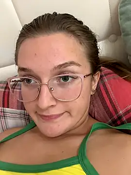 Bellatrisssaa online show from 09-18-25, 08:45