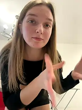 Bellatrisssaa online show from 11-13-25, 02:32