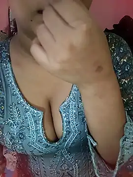Snapshot of Samiya3344 chatting on 10-08-25, 02:13 Samiya3344 online show from 10-08-25, 02:13
