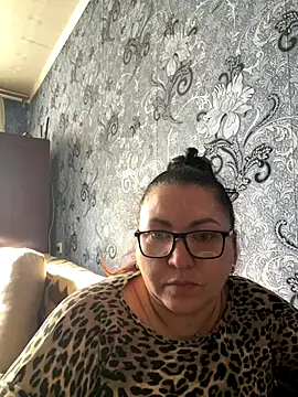 Snapshot of Vilvet777 chatting on 10-21-25, 06:35 Vilvet777 online show from 10-21-25, 06:35
