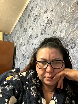 Snapshot of Vilvet777 chatting on 10-24-25, 08:41 Vilvet777 online show from 10-24-25, 08:41