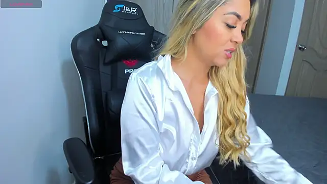 NicolPorto online show from 10-07-25, 12:06