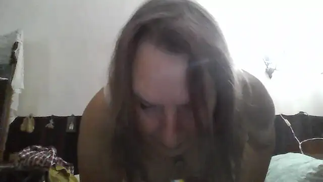 Snapshot of AnnaLive570 chatting on 06-22-26, 03:31 AnnaLive570 online show from 06-22-26, 03:31
