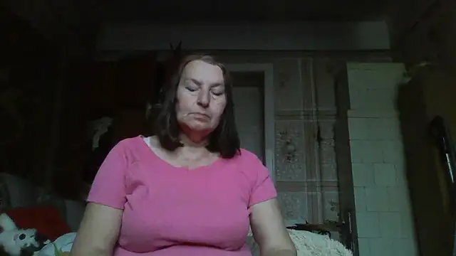 AnnaLive570 online show from 11-16-25, 09:58